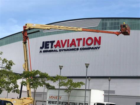 Graphics Building Signage 的图像结果