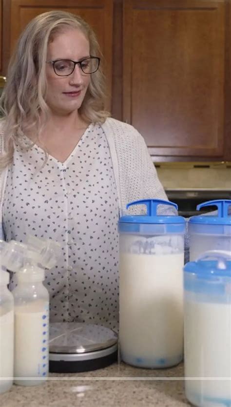 'People call me the pumping queen — I make so much breast milk I hold a ...