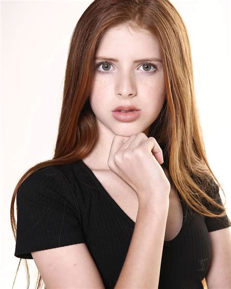 Julia Vitoria Mayer biography, 22 Photos, Age, Height, Real Name, Instagram Account 2026