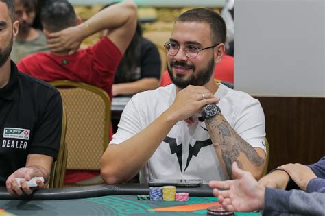 Elvis Renan sofre bad beat para Lucas Rocha na GGPoker