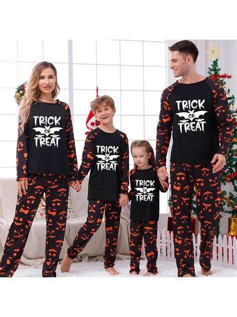 Ma&Baby Family Matching Halloween Pajamas Set Holiday Pajamas Glow in Dark Sleepwear for Dad Mom ...