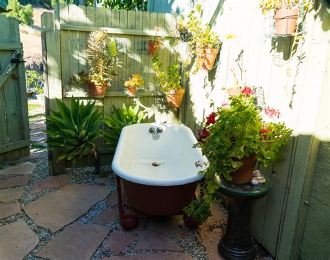 12 Best Outdoor Tub Ideas - Outdoor Soaking Tubs