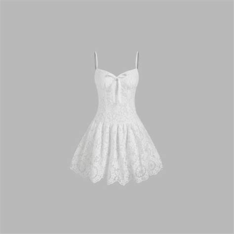 Feminine lace dresses we love - Features