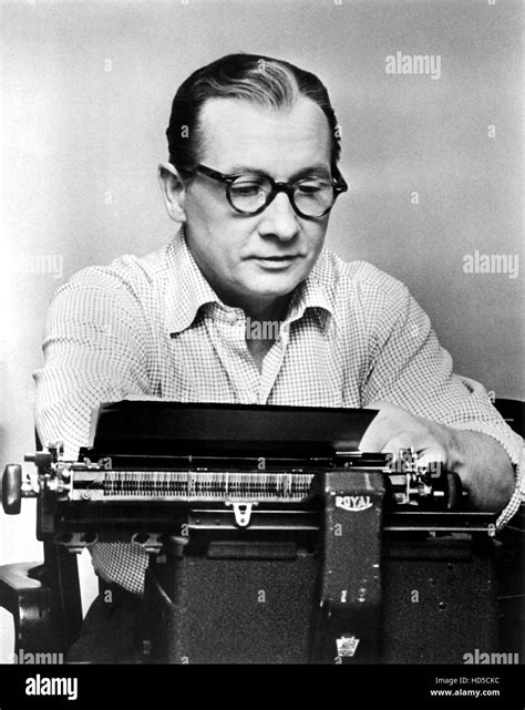 NBC NEWS CARAVAN, (aka CAMEL NEWS CARAVAN), host, John Cameron Swayze ...