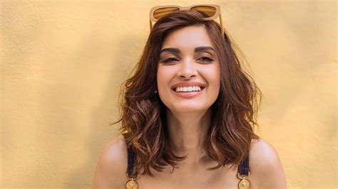 “Easy, breezy and chic”: Diana Penty shares her summer fashion motto ...