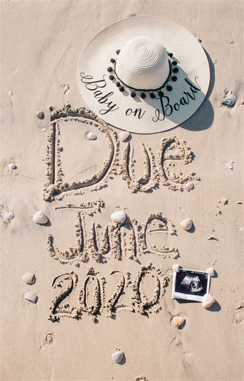 28 creative beach pregnancy announcement ideas – Artofit