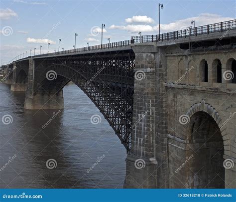Eads bridge stock photo. Image of missouri, metropolitan - 32618218