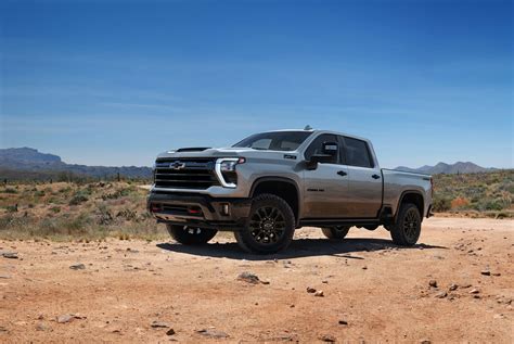 2025 Chevrolet Silverado HD Lineup Welcomes Trail Boss Off-Road Package - autoevolution
