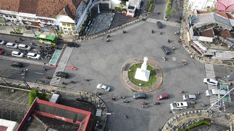 Cinematic aerial view of Tugu Jogja or Yogyakarta Monument, Indonesia. 23949360 Stock Video at ...