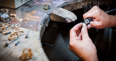 How to Make Gemstone Jewellery A Step-by-Step Guide – FUSIONARI