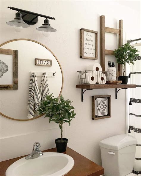 32 Farmhouse Bathroom Wall Décor Ideas That Make a Statement