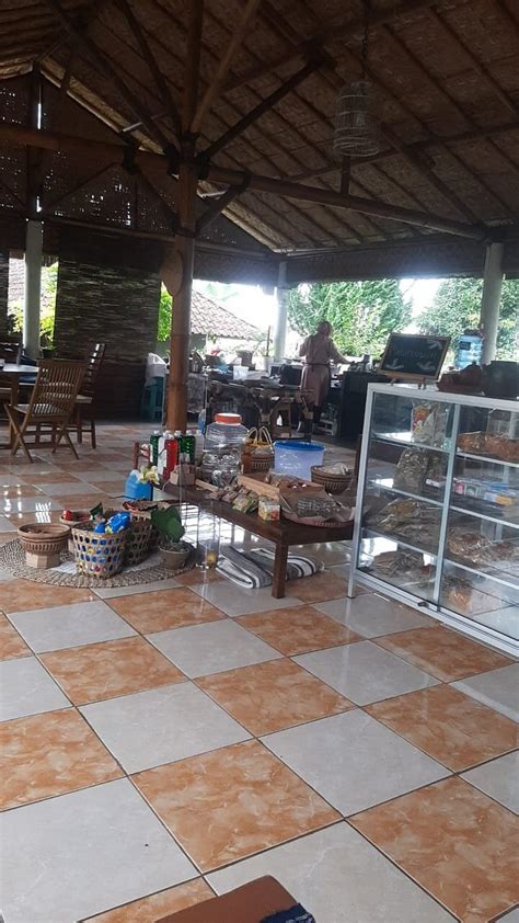 PONDOK BAMBOO SENDANGSARI (Garung) - Inn Reviews, Photos, Rate ...