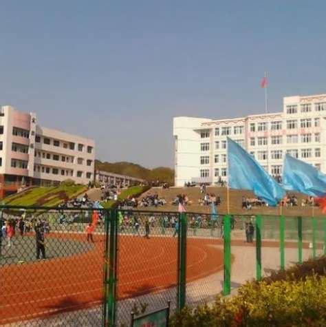 中国高校之窗：黄冈师范学院：全国第225位，连续4年刷新成绩！