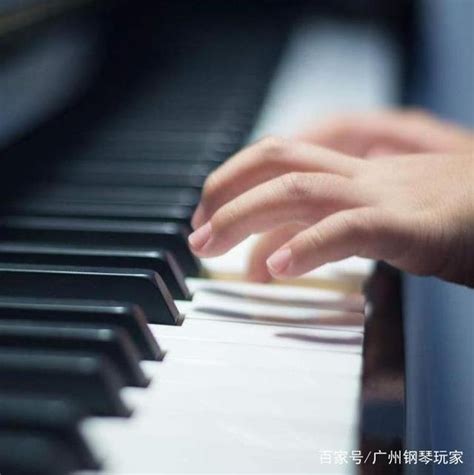 学钢琴难不难？可以自学钢琴吗？