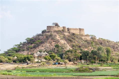 Top 10 Famous Places to Visit in Manendragarh Chhatisgarh