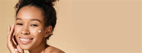 How to Lighten Skin Naturally: Fade Dark Spots & Uneven Tone – World of ...