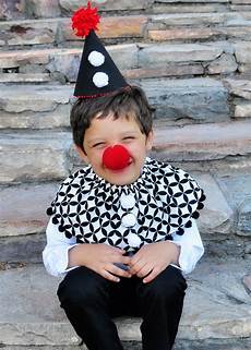 clown malvorlagen ausdrucken selber machen zirkus kost 252 me kinder clown kost 252 m selber machen in 2019 clown malvorlagen ausdrucken selber machen zirkus kost 252 me kinder clown kost 252 m selber machen in 2019