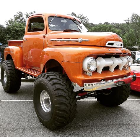 Gorgeous Old Ford Truck! Would you drive it daily? | Ford Daily Trucks