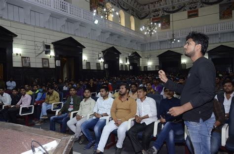 University of Lucknow / VC MEETS AND STUDENT
