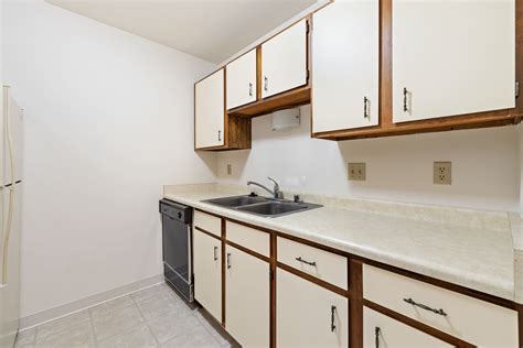 Evergreen Terrace | Apartment Rentals | Dittmar Realty, Inc.