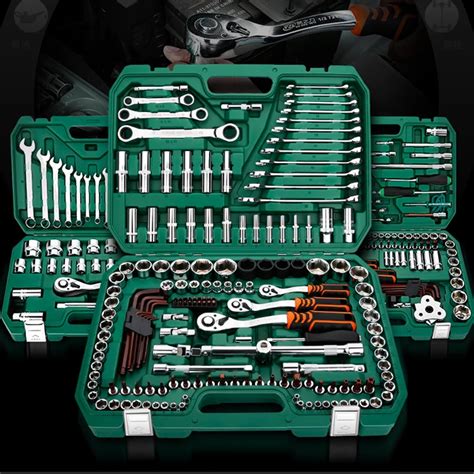 Craftsman 153 piece Universal Mechanics Tool Set