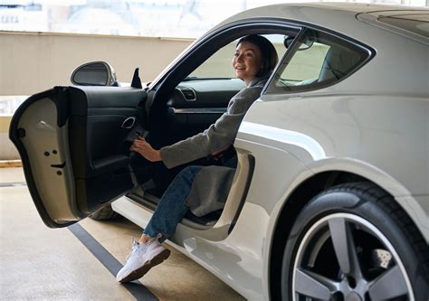 Porsche 911 Carrera S Insurance (Cost & Coverage)