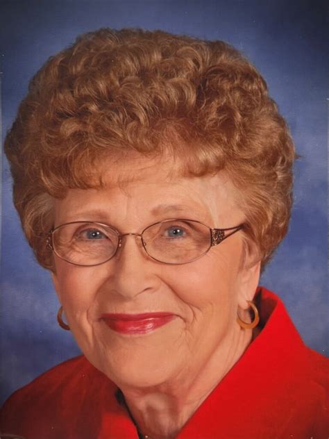 Kracl Funeral Chapels | Marilyn Macholan - Schuyler, David City, Leigh