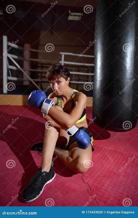Girls Boxing Training 的图像结果