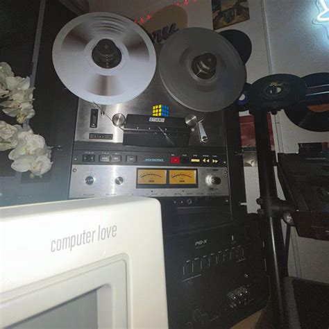 Computer Love Song 的图像结果