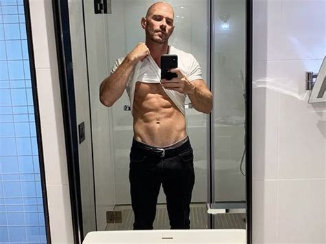 Johnny Sins' selfie reminds me everyday is abs day — Attack The Culture
