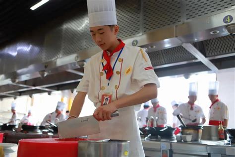 陕西专门学厨师的学校有哪些_学厨师_陕西新东方烹饪学校