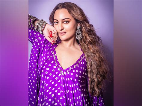 "Cant stop smiling": Sonakshi Sinha expresses gratitude for all love ...