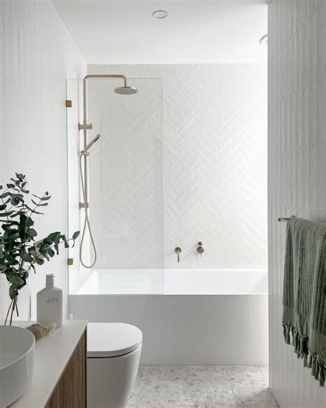 30 All-White Bathrooms and all white bathroom ideas to save today ...