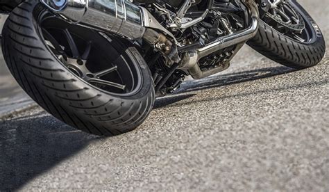 Roadtec™ 01 tyres | Metzeler