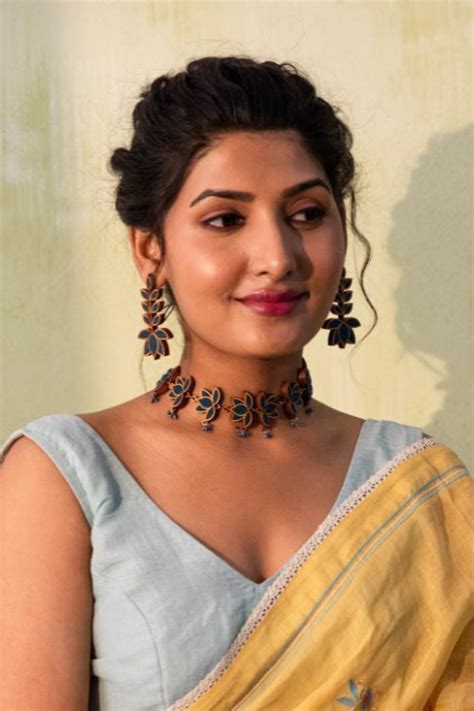 Whe Teal Lotus Upcycled Fabric And Repurposed Wood Statement Choker ...