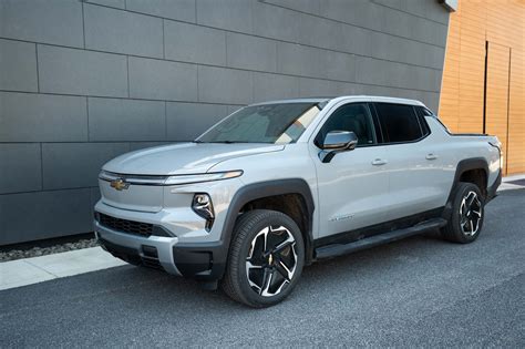 2025 Chevrolet Silverado EV Road Test: The EV Truck Goldilocks Has Been Waiting For