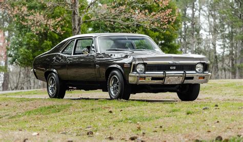 Old School Chevy Classic Cars 8,900+ Classic Chevy Stock Photos,