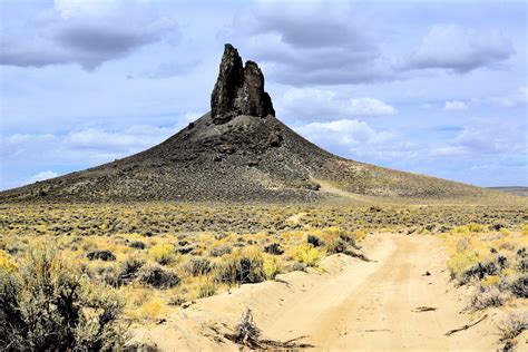 Boars Tusk. SW Wyo : r/wyoming