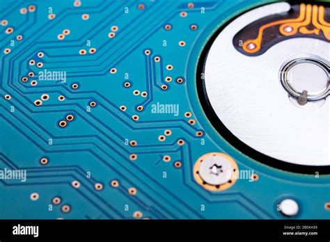 Hard Drive Inside a Computer 的图像结果