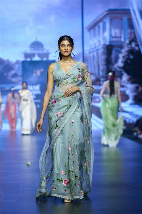 Anushree Reddy - Gulbahar Saree Set - Elahe