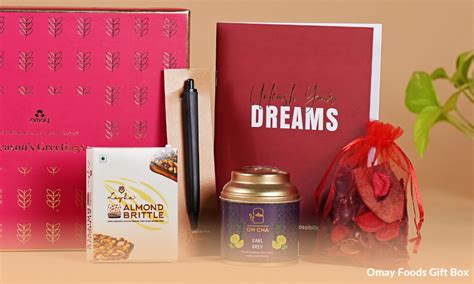 Festive Galore Gift Box - Omay Foods