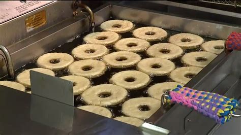Making Doughnuts for Fat Tuesday in Bloomsburg | wnep.com