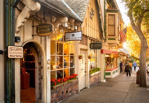 16 Cutest Small Towns In America - Follow Me Away