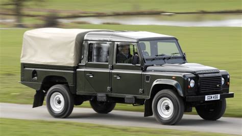 Land Rover hints a Defender-based pickup is in the works