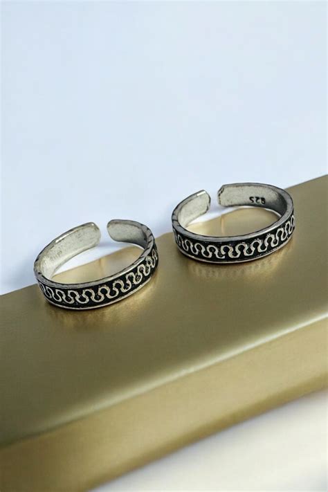 Minimalistic Antique look Toe Rings in 92.5 HM silver