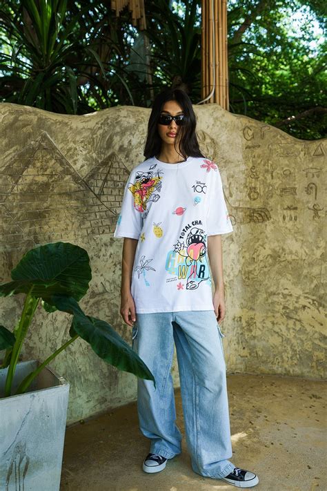 Stitch D100 Oversized T-shirt | Playful & Cozy