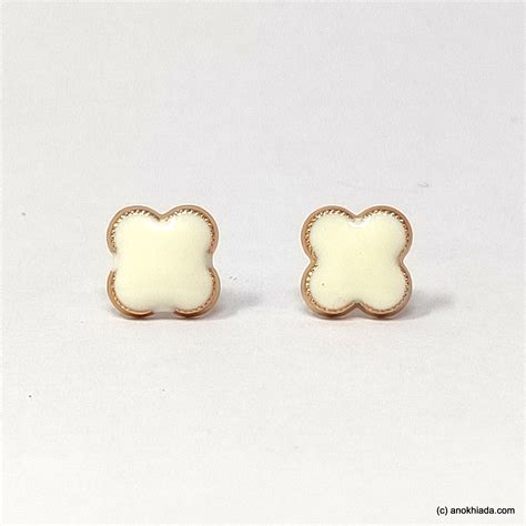 Anokhi Ada Floral White Small Plastic Stud Earrings for Girls ( AR-19u ...