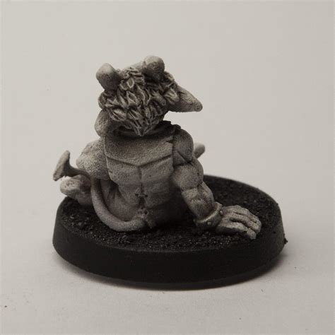 Buy Stonehaven Male Dwarven Teifling Miniature Figure (for 28mm Scale ...