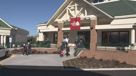 New stores open at Tanger Outlets in Sevierville | wbir.com