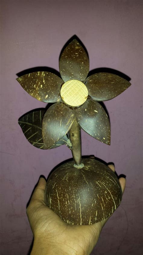 Pin by Frank toix on reciclaje | Coconut shell crafts, Shell crafts ...